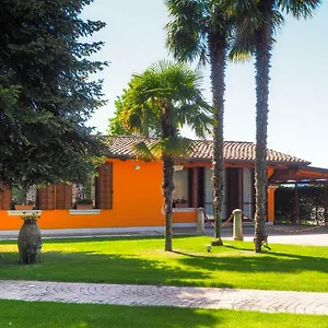 La Brigata Orange House , Cavallino-Treporti Italien