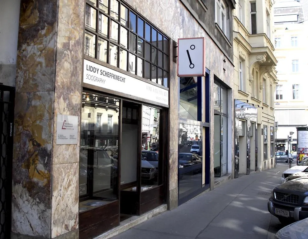 State Opera Alley Lodge Wien